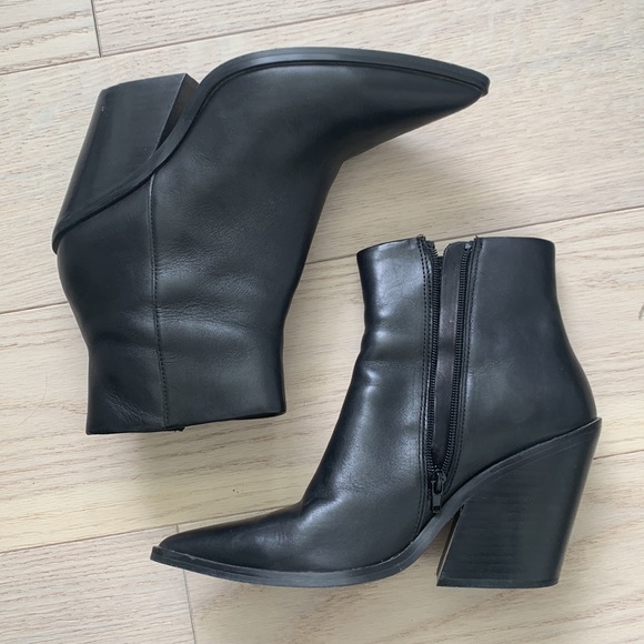 STEVE MADDEN CLARISE BOOTIE EUC - Picture 3 of 6